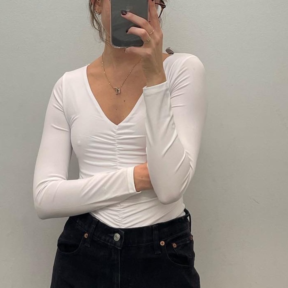 Abercrombie long sleeve ruched v neck body suit